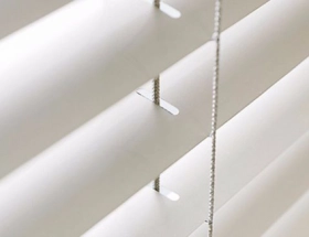 Level | aluminium jaloezieën 
