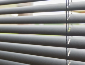 Level | aluminium jaloezieën 